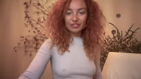 reddgirll online show from September 22, 7:40 pm