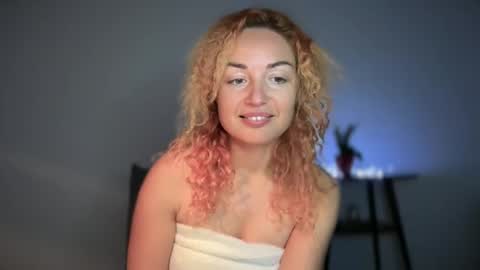 reddgirll online show from March 1, 11:47 pm