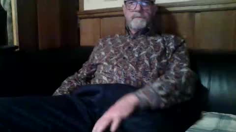 redfox60010 online show from January 17, 6:56 am