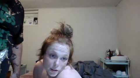 Snapshot of redheadslutwife8803 chatting on January 28, 9:51 am Lenae Redd online show from January 28, 9:51 am