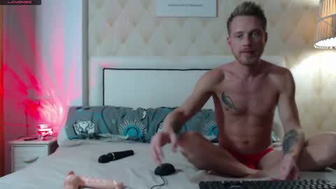 Steve Blond online show from October 15, 11:05 pm