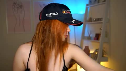 RedHotlinee online show from November 12, 5:10 am