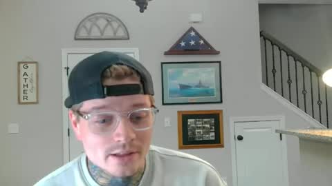 Snapshot of redinthebed chatting on March 7, 4:23 am InkedGinger online show from March 7, 4:23 am