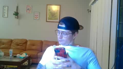 Snapshot of redinthebed chatting on September 30, 12:43 am InkedGinger online show from September 30, 12:43 am