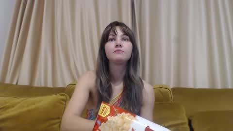 RedJessica online show from March 5, 6:45 pm