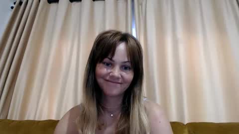 RedJessica online show from May 24, 6:42 am
