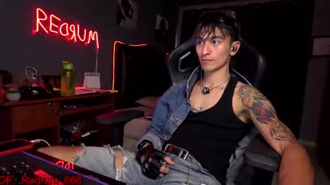 Red online show from October 7, 5:42 pm