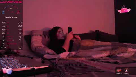 Red online show from October 13, 1:40 am