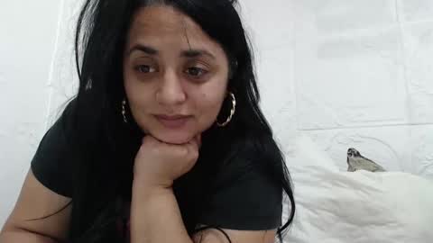 Reea online show from November 3, 8:32 pm