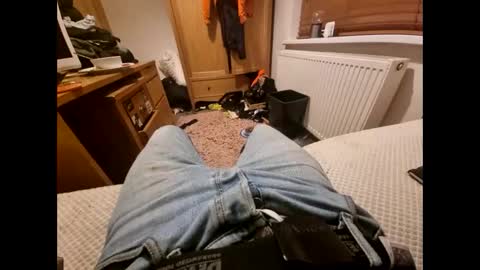 reece19931 online show from February 2, 11:21 pm