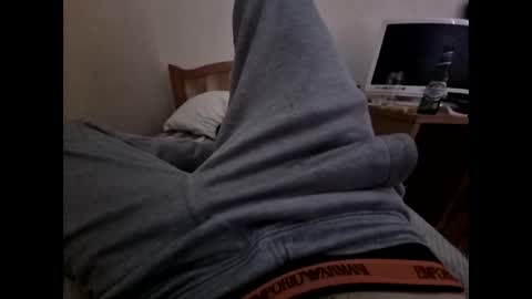 reece19931 online show from January 24, 10:43 am