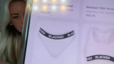 Reece Marie online show from October 1, 3:33 pm