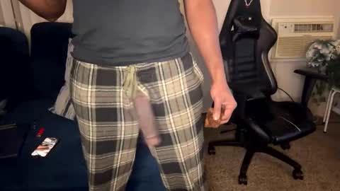 reekanddes online show from November 10, 6:49 am