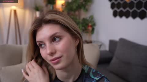 JessyinCherri yang online show from February 8, 7:15 am