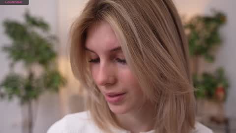 JessyinCherri yang online show from January 19, 7:25 am