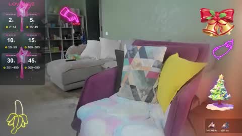 reggieMeow online show from January 13, 8:00 am