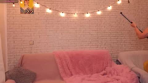 ReginaHawkinss online show from October 9, 10:10 am