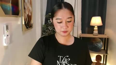 regine online show from February 4, 5:06 pm