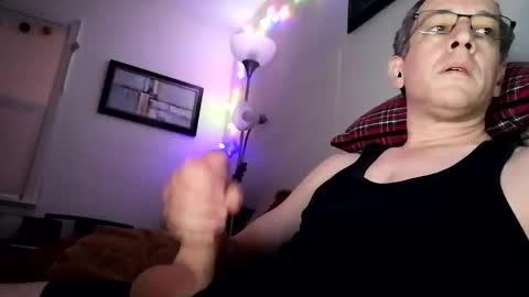 regularguy20 online show from October 28, 9:43 am