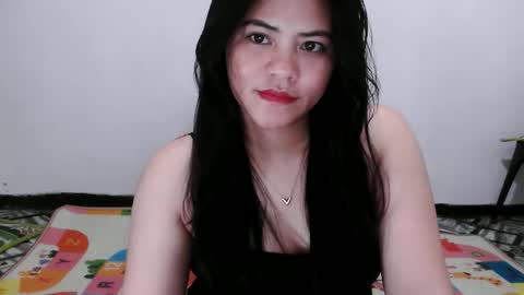 reign2525 online show from January 16, 2:15 pm