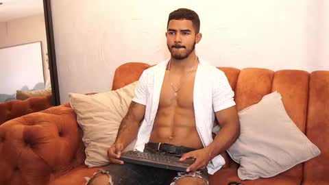 Reik online show from October 21, 12:10 pm