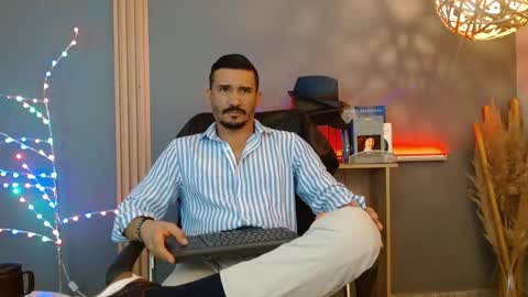   REIKO  online show from February 6, 3:26 pm