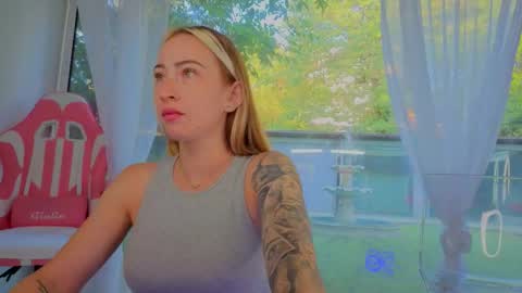 reina cummings online show from September 14, 5:54 am