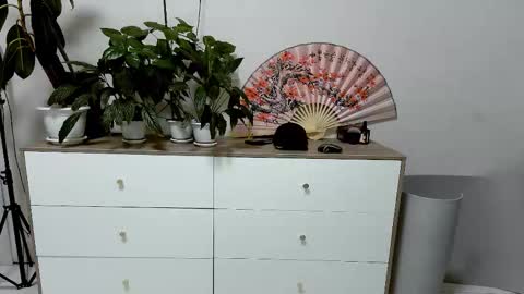 Reina QT online show from September 23, 3:17 pm