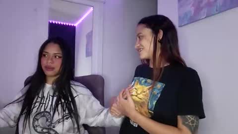 reina_reina online show from April 4, 5:14 am