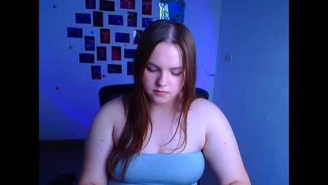 Reina online show from March 12, 1:04 pm