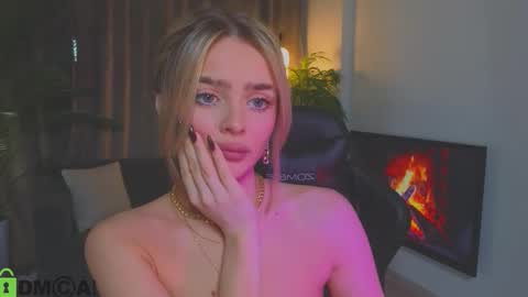 Anna online show from October 25, 3:56 pm