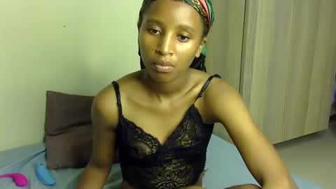 Snapshot of rellings_maya chatting on January 23, 3:01 pm rellings-maya online show from January 23, 3:01 pm
