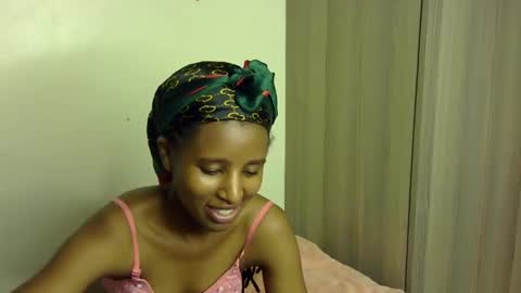 Snapshot of rellings_maya chatting on January 13, 5:12 pm rellings-maya online show from January 13, 5:12 pm