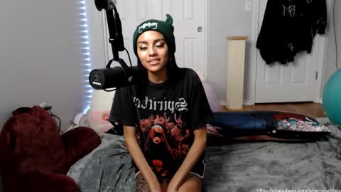 remidarklace online show from January 15, 1:02 am