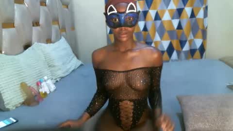remmyqueen online show from June 3, 5:10 am