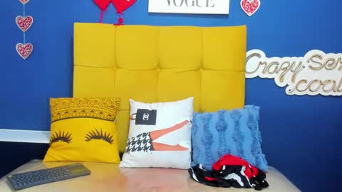 renata_milf_ online show from February 18, 6:04 pm