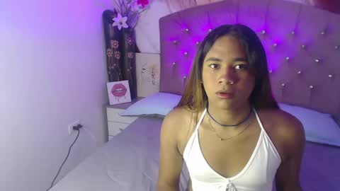 RENATA VALENTINA online show from April 25, 12:51 pm