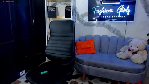 Renata online show from December 20, 2:02 pm