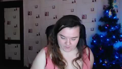 renataoia online show from January 15, 5:37 pm