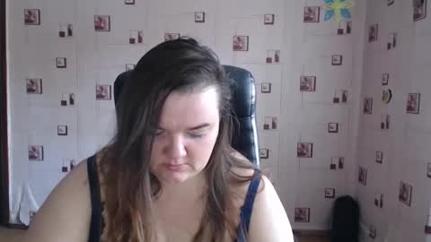 renataoia online show from February 26, 11:21 am