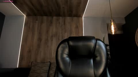 Renata Reyes online show from March 28, 11:33 am