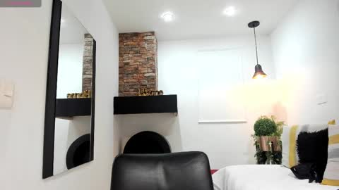 Snapshot of renataruiz_rr chatting on February 11, 12:04 pm online show from February 11, 12:04 pm