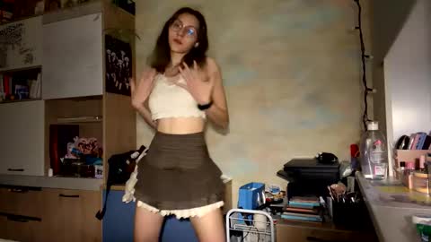 Mia online show from February 19, 5:12 pm