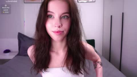 Naomi online show from April 7, 2:41 pm