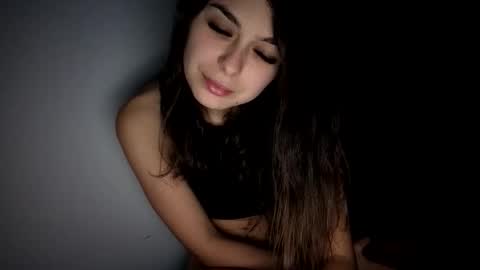 renee_loah online show from November 3, 9:49 pm