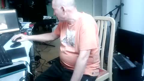 renefr online show from March 29, 5:36 pm