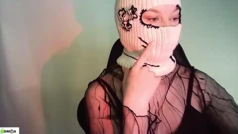 Renesme White Im here from Monday to Friday online show from May 2, 2:06 am