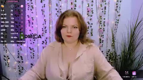 Snapshot of renesmee_sunset chatting on September 20, 8:50 am Sweet Renesmee online show from September 20, 8:50 am