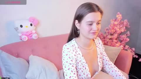 Renesmy online show from November 7, 1:41 am