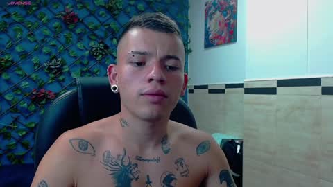 R E N E  online show from February 8, 4:14 am